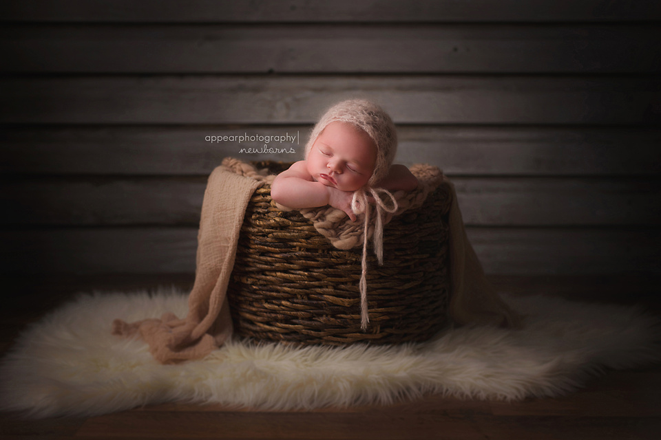 Appear Photography, Hoover, Birmingham, AL newborn baby photographer, baby in basket with bonnet