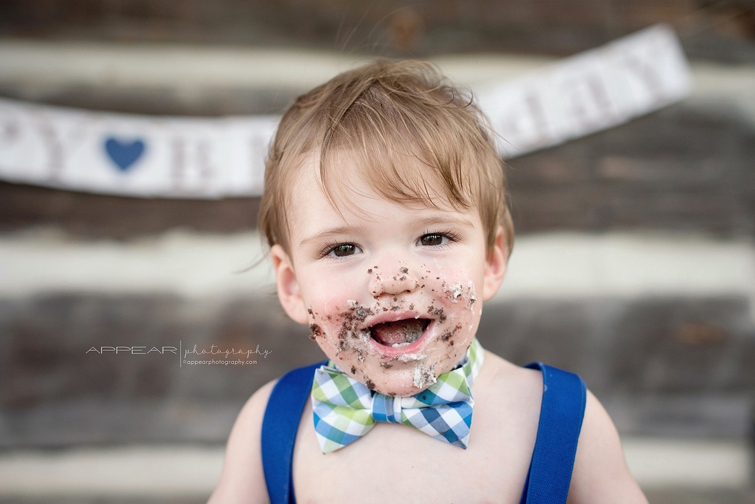 Appear Photography, first birthday photo session, Birmingham, AL children's photographer, smash cake