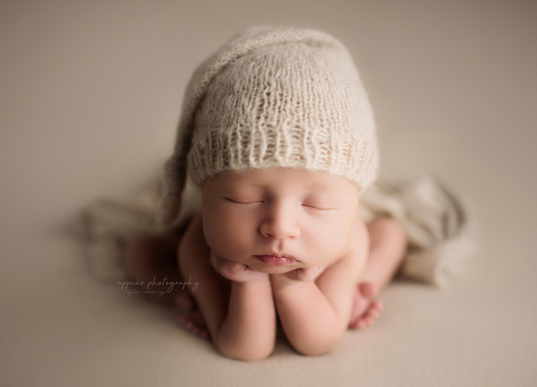 Appear Photography, Hoover, Birmingham, Alabama newborn baby photographer, froggy pose